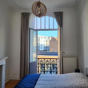 Bed & Blockchain Private With Shared Bathroom , Brussels Belgium